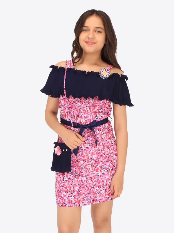 Cutecumber_Girls_Georgette_Floral_Printed_Cold_Shoulder_Pink_Shift_Dress_with_Sling_Bag.CC7184D-PINK