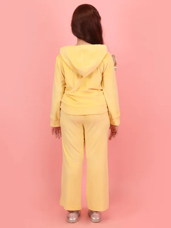 Cutecumber_Girls_Yellow_Velour_Clothing_Set_with_Hoodie_&_Trouser_Flower_Patch_Design_Winter_Wear_Outfit_for_Baby_Girls_&_Kids_Warm_&_Stylish_Two-Piece_Set_(Age_1-15_Years)