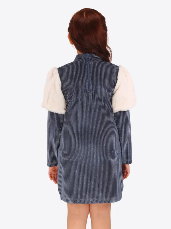 Cutecumber_Grey_Drop-Needle_Chenille_Shift_Dress_with_Fur_Detail_|_CC8720D-GREY
