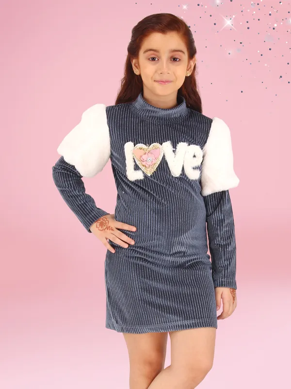 Cutecumber_Grey_Drop-Needle_Chenille_Shift_Dress_with_Fur_Detail_|_CC8720D-GREY