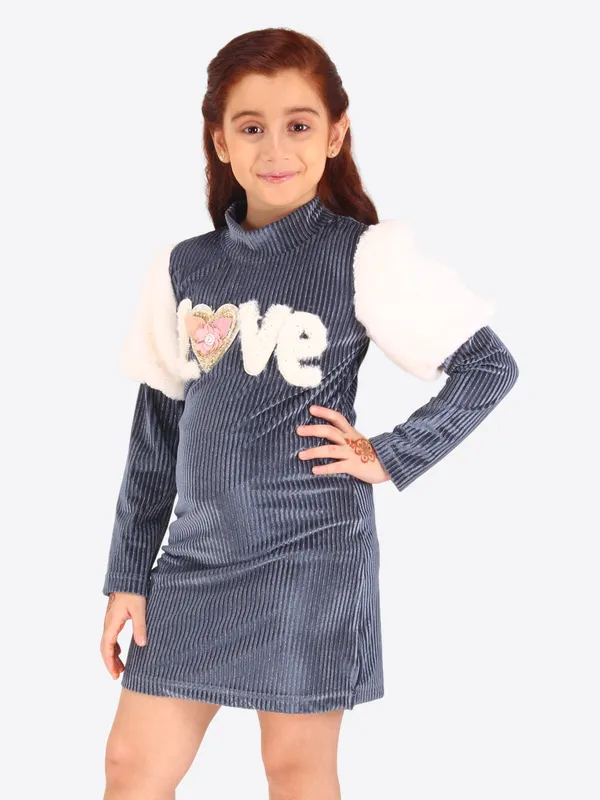 Cutecumber_Grey_Drop-Needle_Chenille_Shift_Dress_with_Fur_Detail_|_CC8720D-GREY