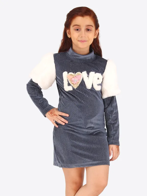 Cutecumber_Grey_Drop-Needle_Chenille_Shift_Dress_with_Fur_Detail_|_CC8720D-GREY