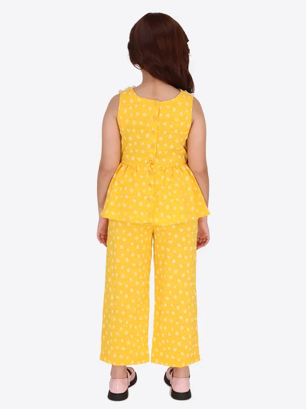 Cutecumber_Stylish_Yellow_Polka_Dot_Top_and_Culottes_Set_CC9416AB-YELLOW