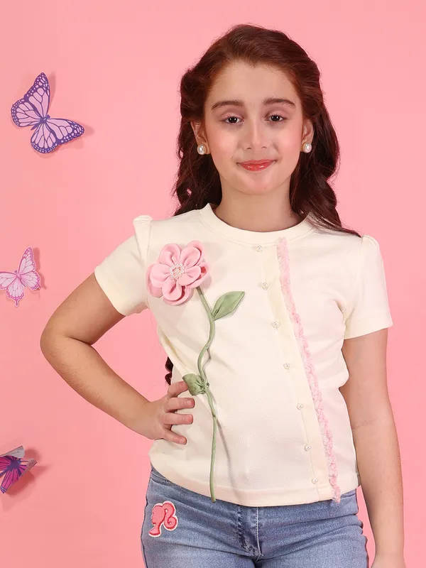 Cutecumber_Girls_Cream_Applique_Floral_Top_Round_Neck_Short_Sleeve_Casual_Cotton_Blend_Soft_Summer_Stylish_Kids_Fashion_T_Shirt_with_Button_Detail_Outfit_for_Baby_Girls_&_Kids_Age_1-15_Yrs