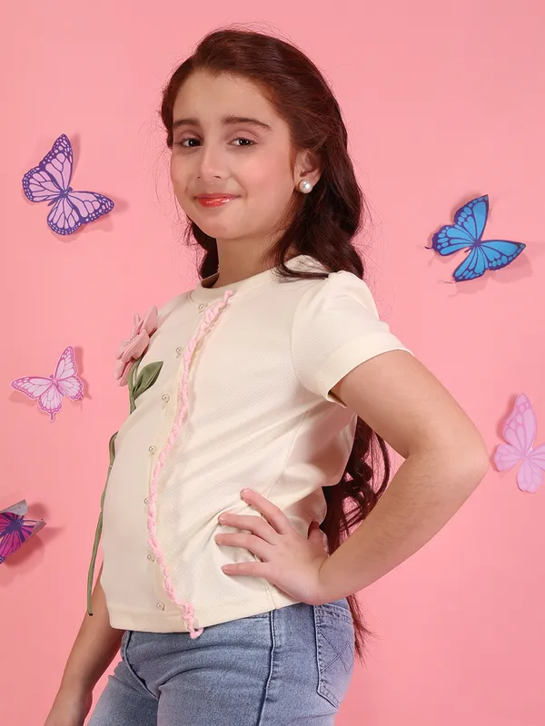 Cutecumber_Girls_Cream_Applique_Floral_Top_Round_Neck_Short_Sleeve_Casual_Cotton_Blend_Soft_Summer_Stylish_Kids_Fashion_T_Shirt_with_Button_Detail_Outfit_for_Baby_Girls_&_Kids_Age_1-15_Yrs