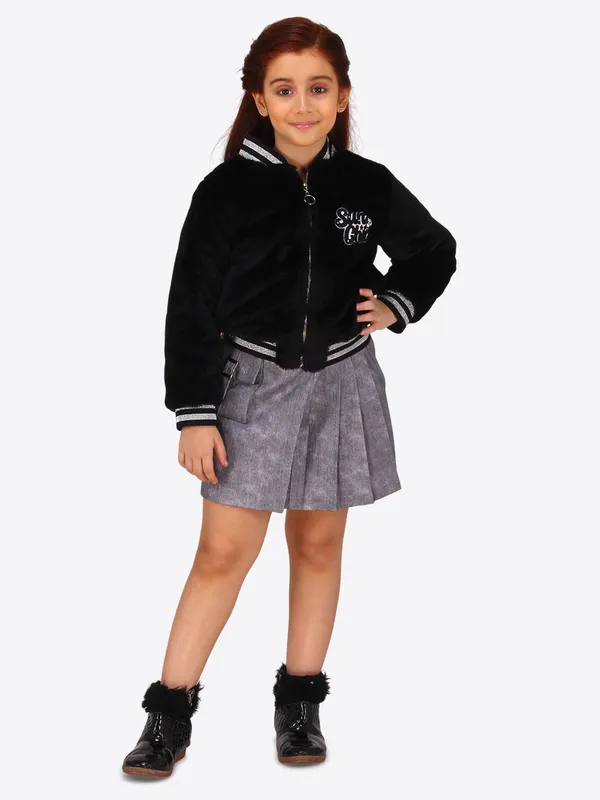 Cutecumber_Girls_Black_Fleece_&_Fur_Bomber_Full_Sleeve_Jacket_with_Zipper_Closure_Warm_Winter_Wear_for_Baby_Girls_&_Kids_(1�15_Years)