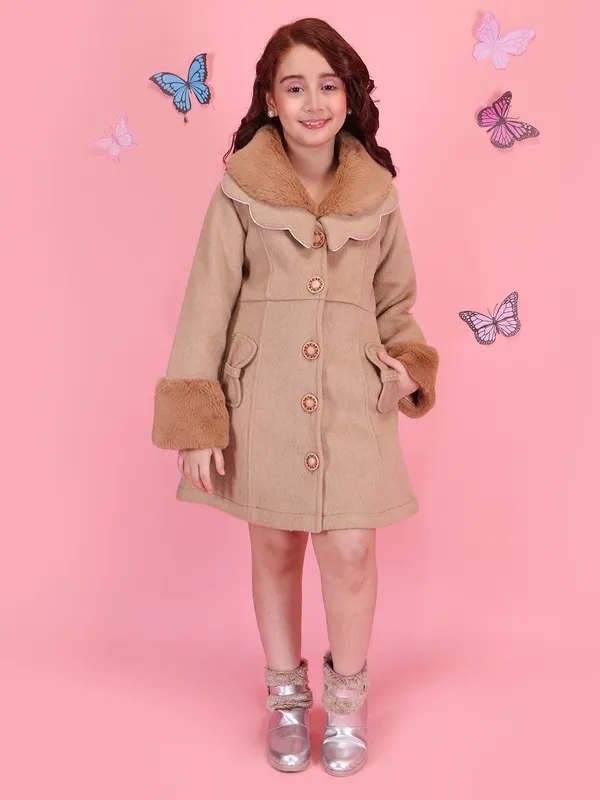 Cutecumber_Girls_Beige_Winter_Party_Outfit_Fur_Coat_Dress_A_Line_Plain_Tweed_Fabric_with_Button_Closure_for_Baby_Girls_and_Kids_Age_1_to_15_Yrs_Fur_Collar_Stylish_Winter_Wear_Festive_Birthday_Dress