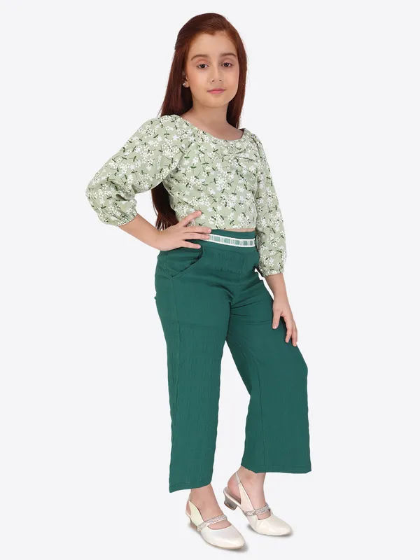 Smart_Casual_Floral_Printed_&_Solid_Clothing_Set