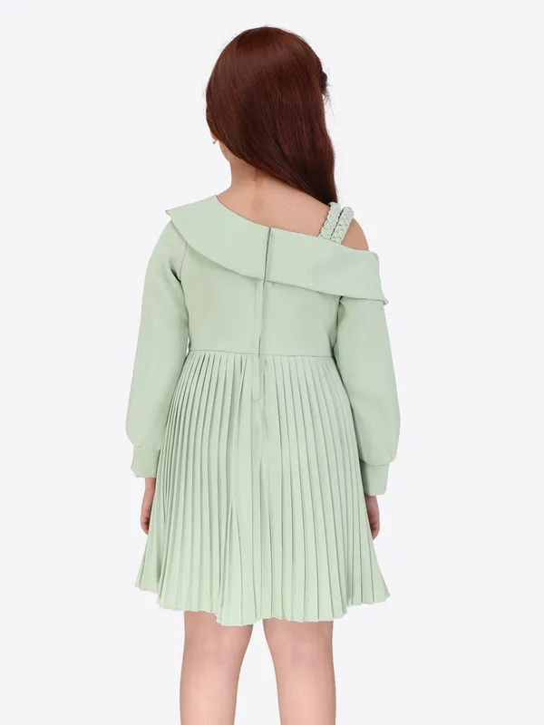 Charming_Green_Fit_and_Flare_Dress_for_Girls