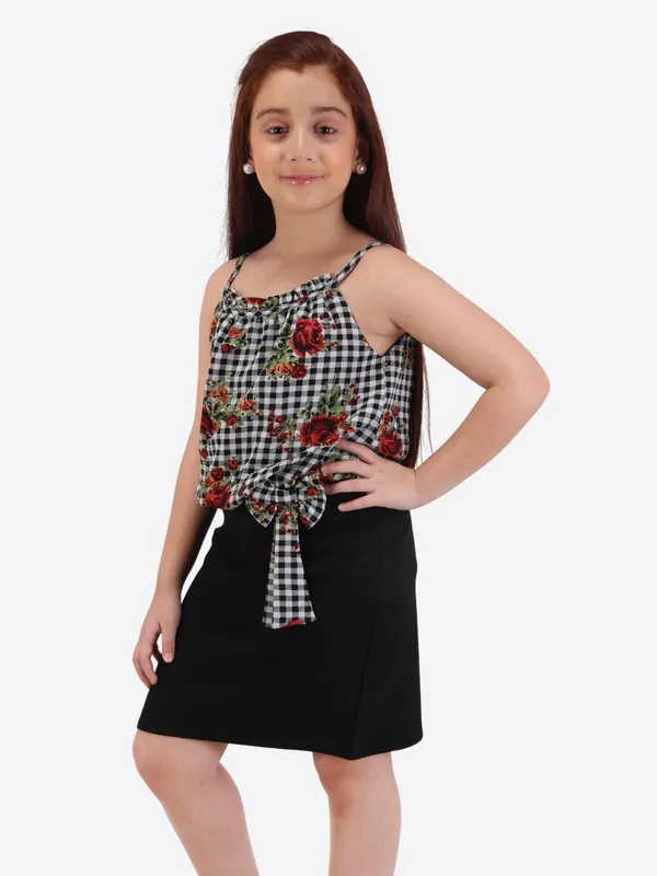 Black_&_White_Checkered_Printed_Dress_for_Girls_with_Handbag