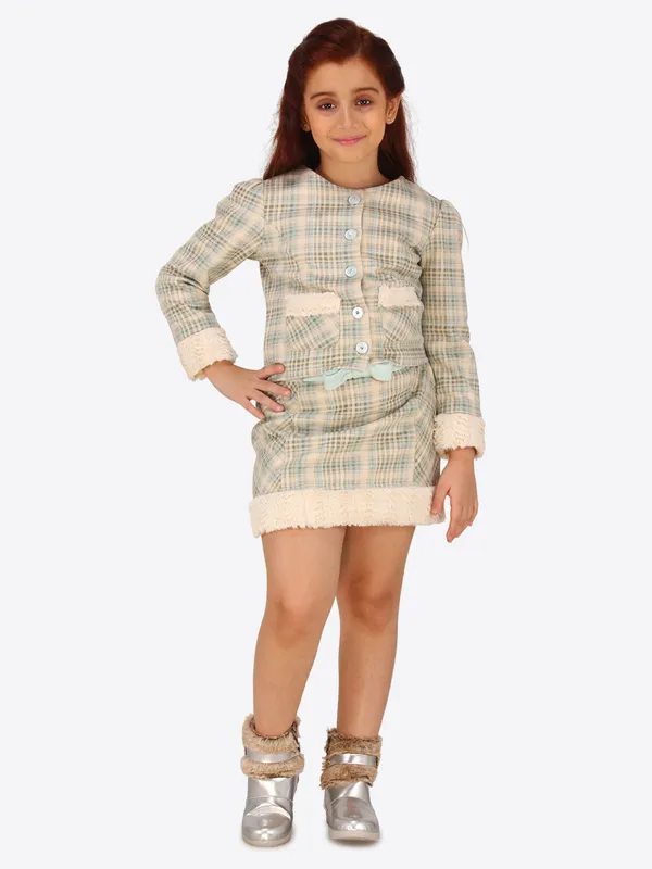Cutecumber_Little_Girls'_Winter_Two-Piece_Set_-_Grey_&_Red_Check_Overcoat_with_Stretch_Velvet_Inner_DressCC8696AB-GREEN