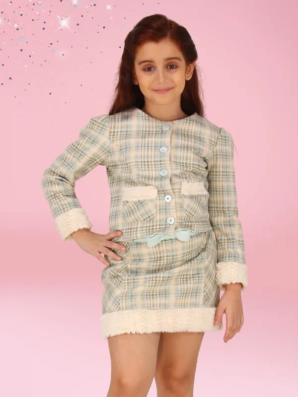 Cutecumber_Little_Girls'_Winter_Two-Piece_Set_-_Grey_&_Red_Check_Overcoat_with_Stretch_Velvet_Inner_DressCC8696AB-GREEN