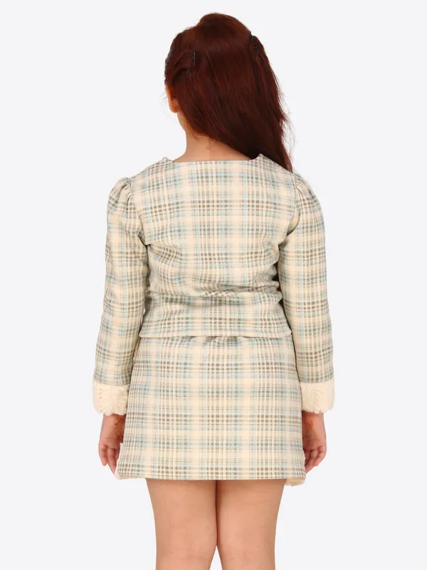 Cutecumber_Little_Girls'_Winter_Two-Piece_Set_-_Grey_&_Red_Check_Overcoat_with_Stretch_Velvet_Inner_DressCC8696AB-GREEN