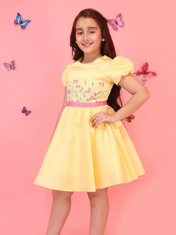 Cutecumber_Girls_Yellow_Satin_Fit_&_Flare_Dress_with_Floral_Embroidery,_Puff_Sleeves,_Zip_Closure,_Trendy_Party_&_Casual_Outfit_Birthday_Dress_for_Baby_Girls_&_Kids_Age_1-15_Yrs