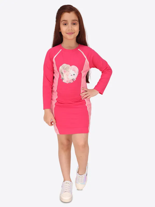 Cutecumber_Girls_Hosiery_&_Iridescent_Striped_&_Solid_Full_Sleeve_Shift_Dress.CC7472D-FUCHSIA
