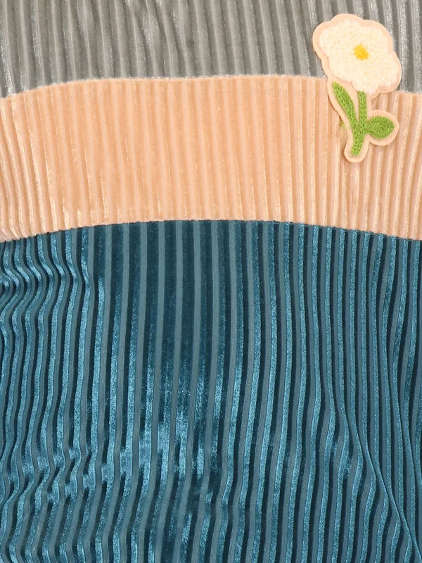 Cutecumber_Color_Blocked_Full_Sleeve_Sweatshirt_for_Women,_Chenille_Fabric,_Zip_Closure_on_Back,_Soft_&_Cozy_for_Everyday_Wear_|_CC8625A-TELL