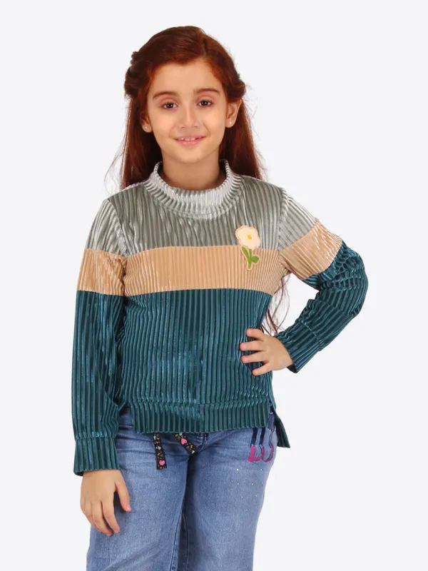 Cutecumber_Color_Blocked_Full_Sleeve_Sweatshirt_for_Women,_Chenille_Fabric,_Zip_Closure_on_Back,_Soft_&_Cozy_for_Everyday_Wear_|_CC8625A-TELL