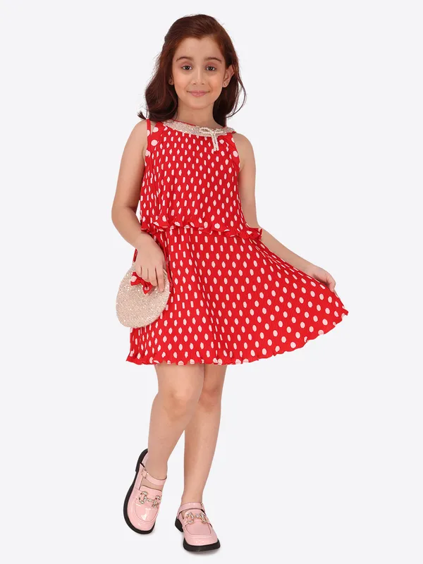 Red_Polyester_Georgette_Flared_Sleeveless_Regular_Partywear_Dress_For_Girls
