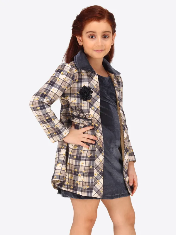 Cutecumber_Dusty_Pink_Stretch_Velvet_Dress_for_Girls_-_Inverted_Box_Waist_Detail,_Contrast_Lined_Pocket_Flaps_&_Adjustable_Belt