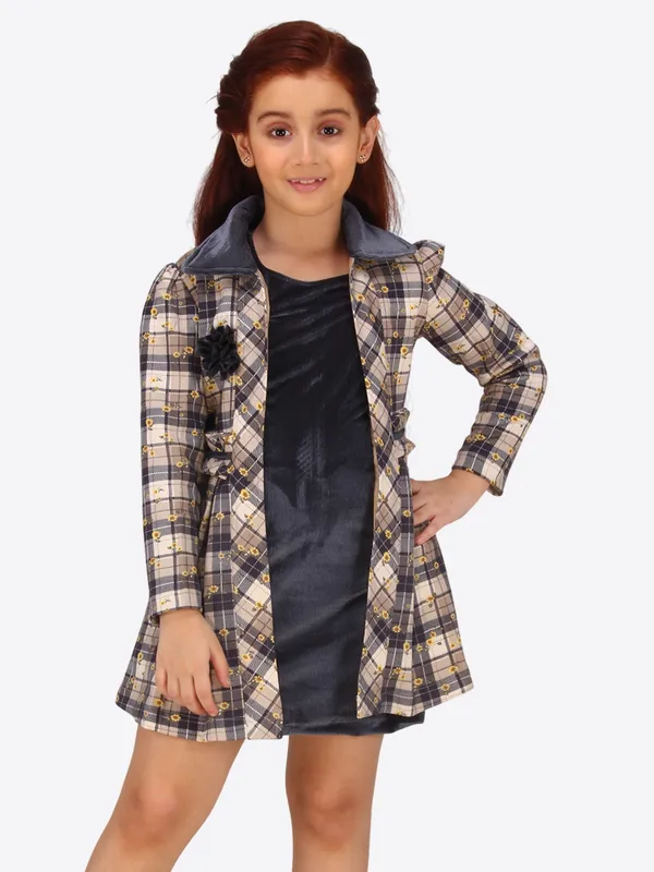 Cutecumber_Dusty_Pink_Stretch_Velvet_Dress_for_Girls_-_Inverted_Box_Waist_Detail,_Contrast_Lined_Pocket_Flaps_&_Adjustable_Belt
