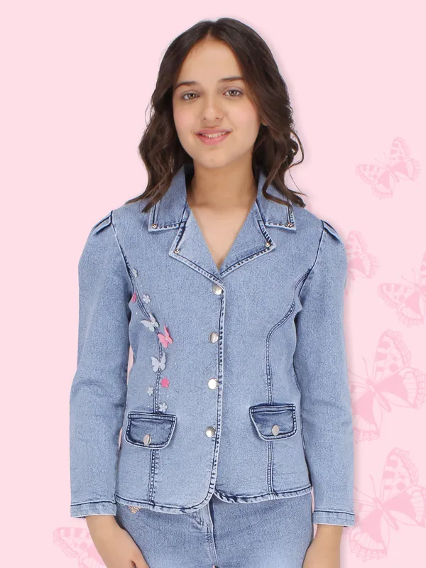 Cutecumber_Girl's_Denim_Floral_Embroidered_Blue_Coat