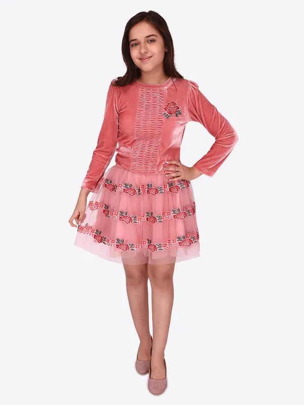 Cutecumber_girls_Pre_winter_Chenille_&_Net_Peach_Clothing_Set.Full_Sleeves_Solid_Sweatshirt_with_Embroidered_Flared_Skirt