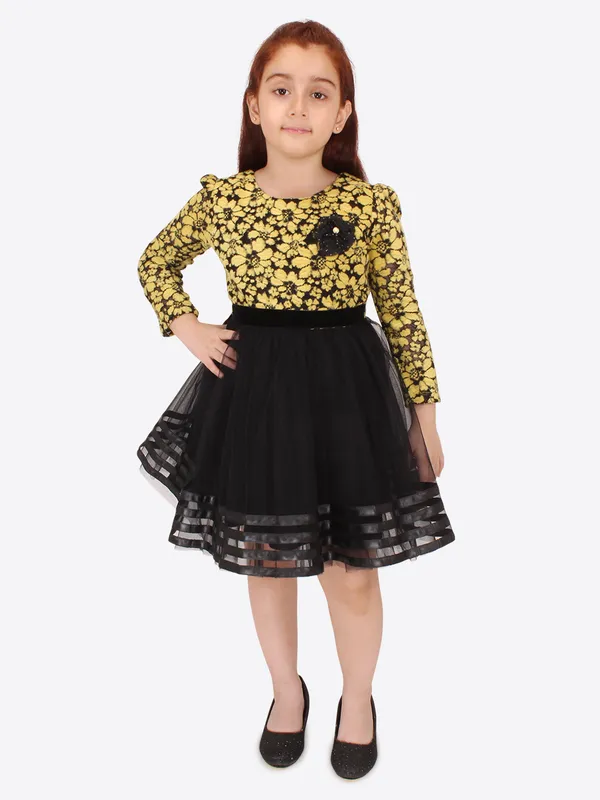 Cutecumber_Girls_Georgette,Satin_&_Lace_Embroidered_Full_Sleeves_Dress._Yellow