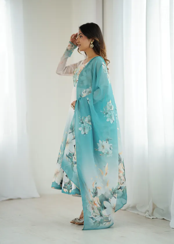 FANCY_FRONT_POSITION_HANDWORK,FULL_LENGTH_SLEEVES,PADDED,ZIPPER_ATTACHED_COMPLETE