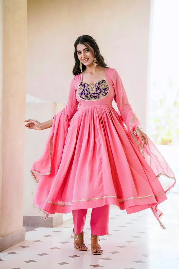 The_Dreamy_Rose_Anarkali_Set