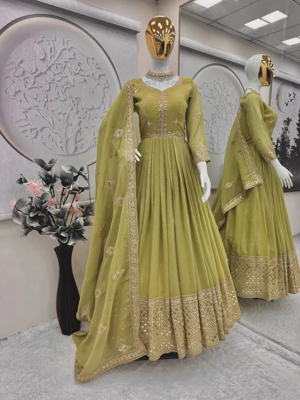 The_Lumina_Grace_Anarkali_Set