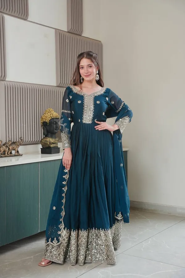 The_Oceanic_Charm_Gown_Set