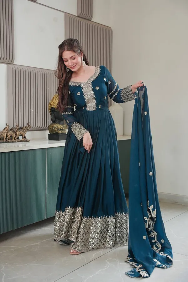 The_Oceanic_Charm_Gown_Set