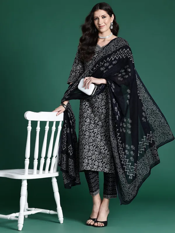 Black_Pure_Cotton_Ethnic_Motifs_Printed_Regular_Kurta_,_Trousers_&_Dupatta_For_Women