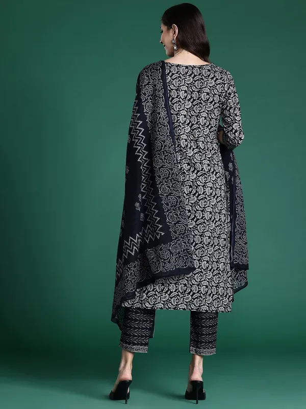 Black_Pure_Cotton_Ethnic_Motifs_Printed_Regular_Kurta_,_Trousers_&_Dupatta_For_Women