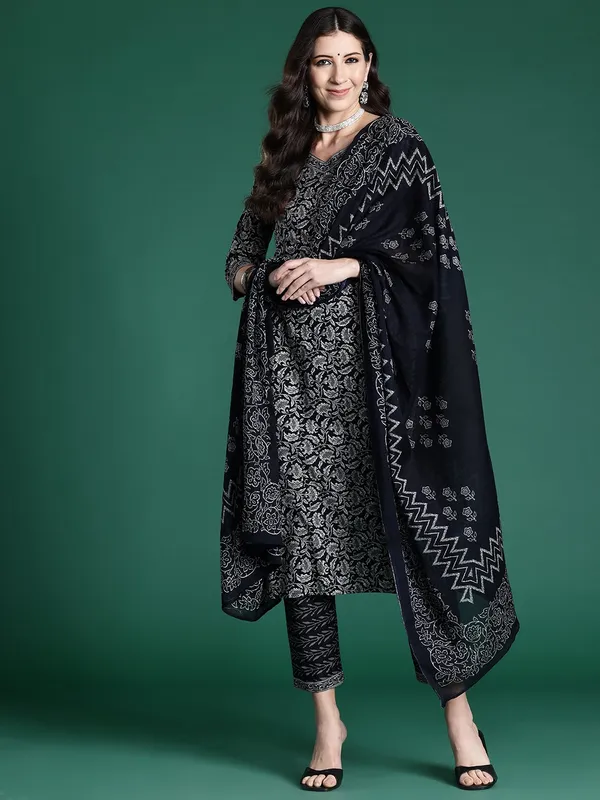 Black_Pure_Cotton_Ethnic_Motifs_Printed_Regular_Kurta_,_Trousers_&_Dupatta_For_Women
