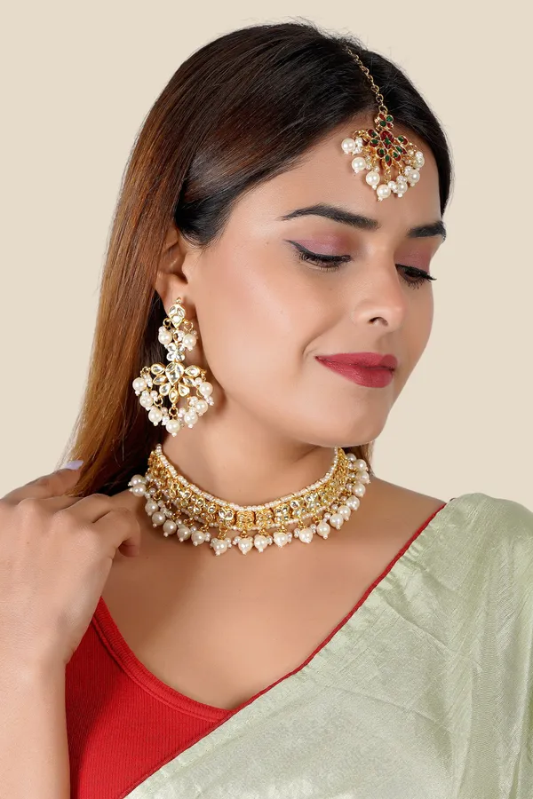 Silver_Pearl_Gold_Plated_Kundan_Necklace_Set_With_Earrings_&_Maang_Tikka