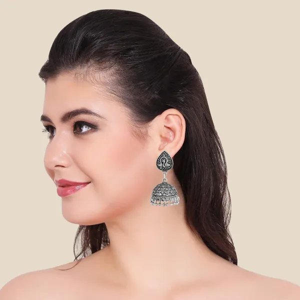 Silver_&_Black_Indian_Traditional_Beautiful_Hcrafted_Oxidized_Jhumka_For_Women