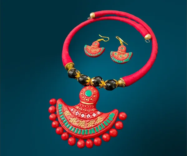 Artisan_Red_Terracotta_Jewelry_Set