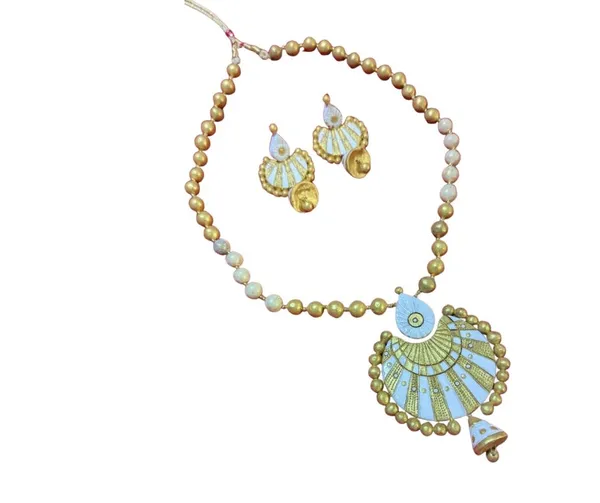 Artistic_Terracotta_&_Golden_Bead_Statement_Jewelry_Set