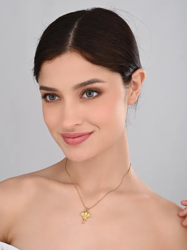 Charming_Elephant_Statement_Necklace_in_Gold_Finish