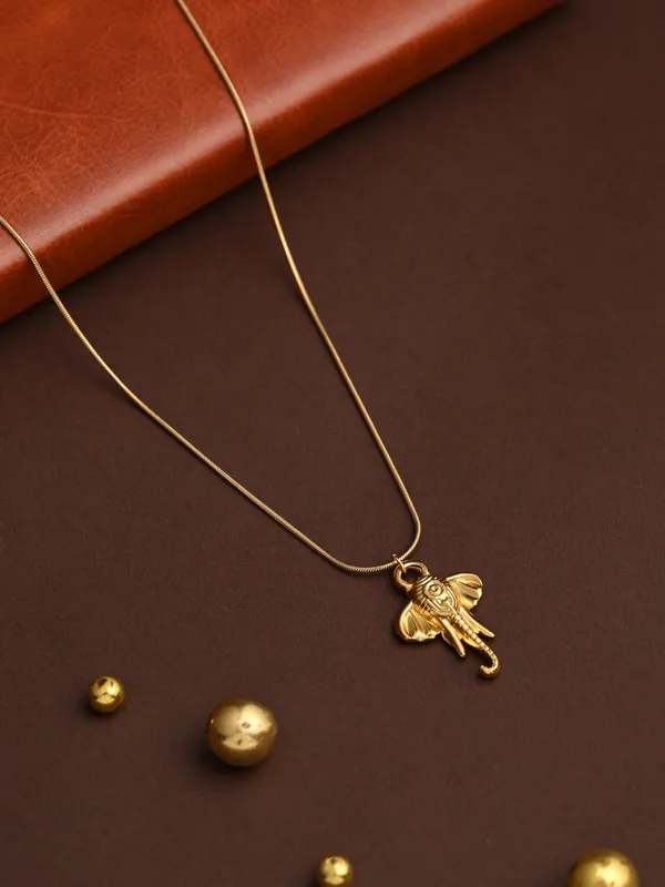 Charming_Elephant_Statement_Necklace_in_Gold_Finish