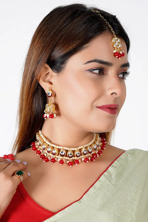 Charming_Red_and_Gold_Kundan_Necklace_and_Earrings_Set