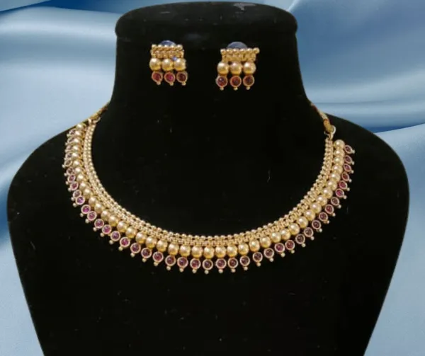 Classic_Gold_Plated_Necklace_Set_with_Red_Stone