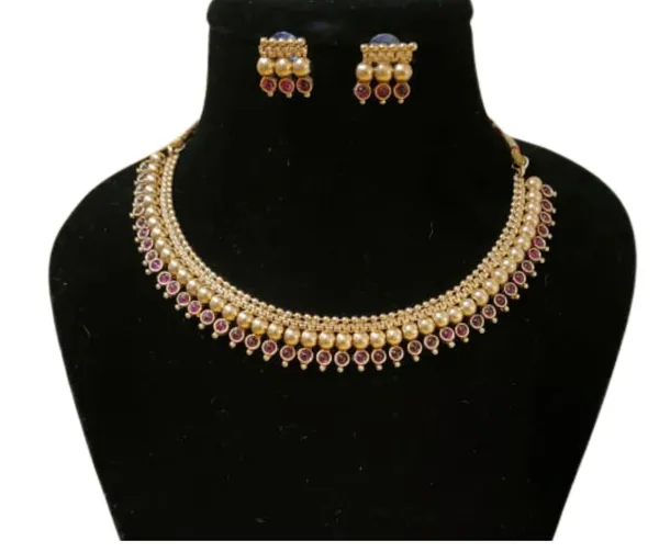 Classic_Gold_Plated_Necklace_Set_with_Red_Stone
