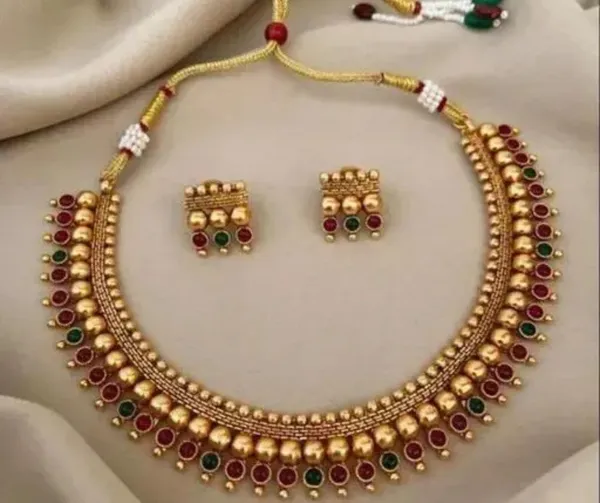 Classic_Gold_Plated_Necklace_&_Earring_Set_for_Women