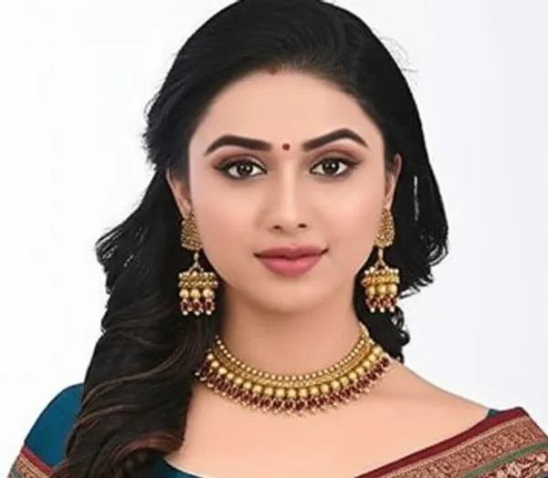 Classic_Gold_Plated_Necklace_&_Earring_Set_for_Women