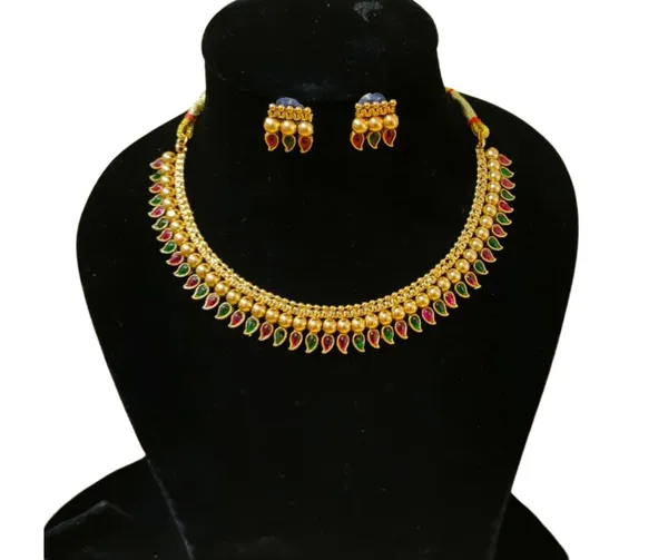 Classic_Gold_Plated_Necklace_&_Earrings_with_Ethnic_Design