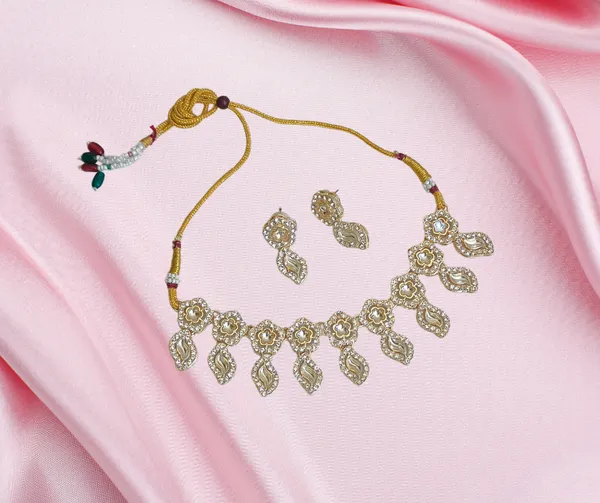Dazzling_Gold-Tone_Teardrop_Necklace_and_Earrings_Set_with_Sparkling_Accents