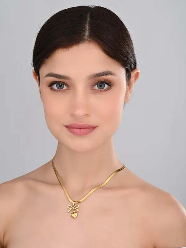 Delicate_Gold-Tone_Heart_&_Bow_Pendant_Necklace