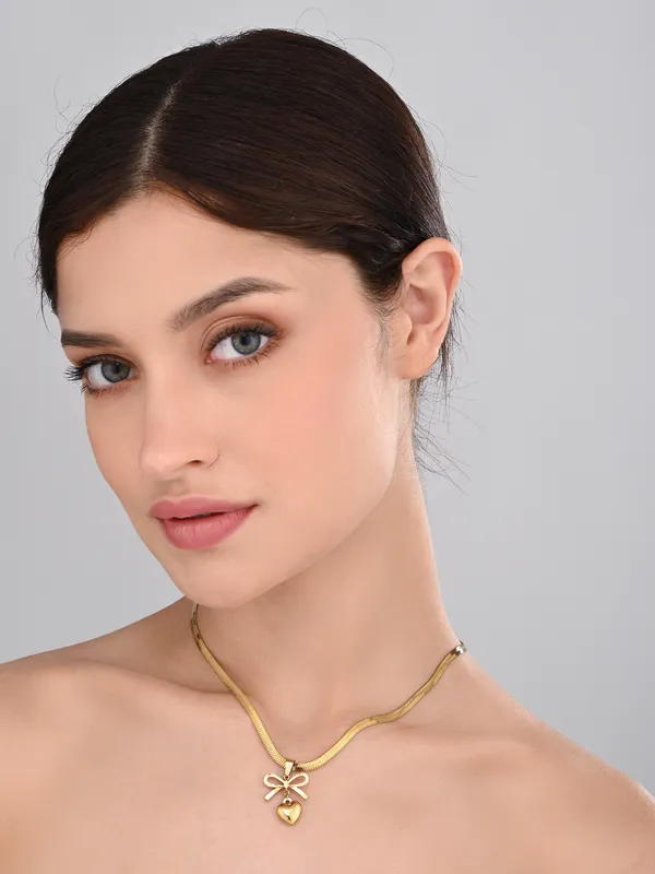 Delicate_Gold-Tone_Heart_&_Bow_Pendant_Necklace